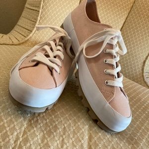 Sweden's H&M DIVIDED lug sole Sneakers. New!